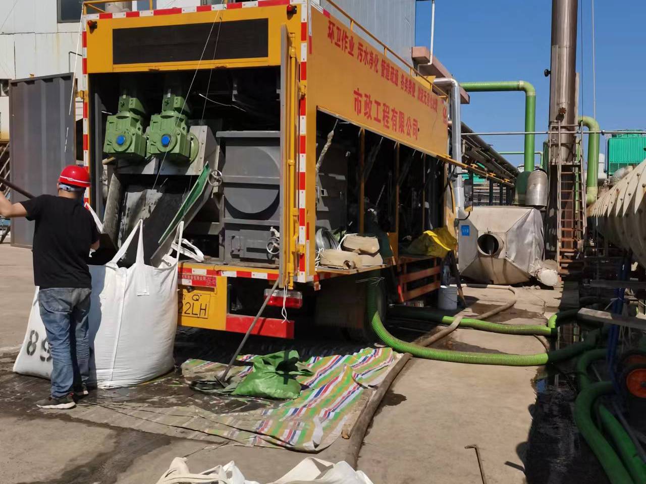 通州淤泥压干处理