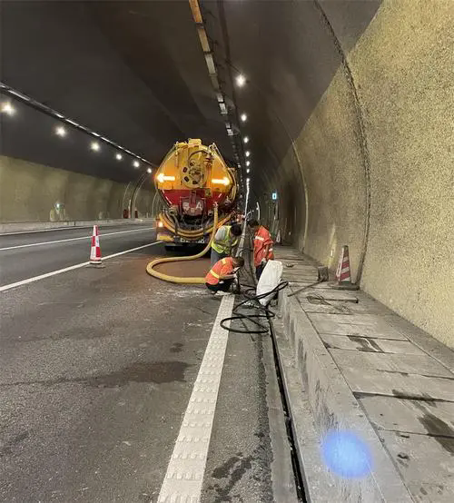 通州隧道排水渠清淤